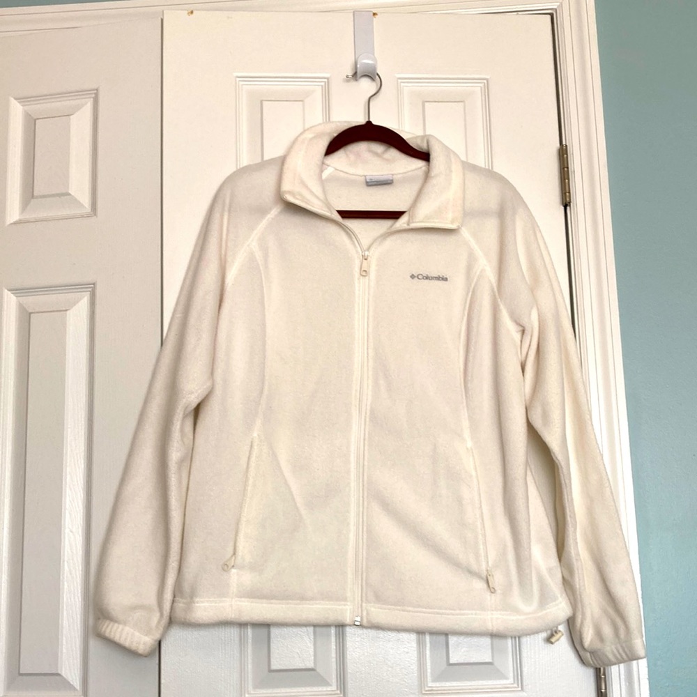Columbia white zip up woman’s fleece